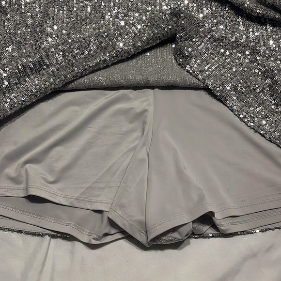 Abercrombie & Fitch Silver Sequin Mini Skort - Picture 4 of 5